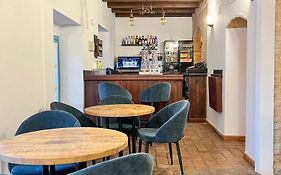 Hostal Servilia