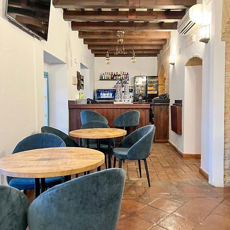 Hostal Servilia Carmona  Extérieur photo