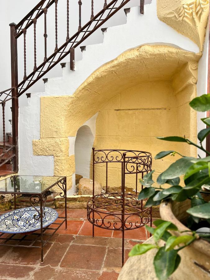 Hostal Servilia Carmona  Extérieur photo