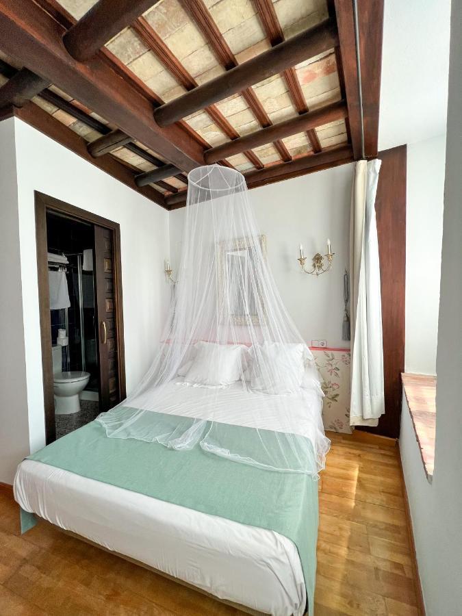 Hostal Servilia Carmona  Extérieur photo